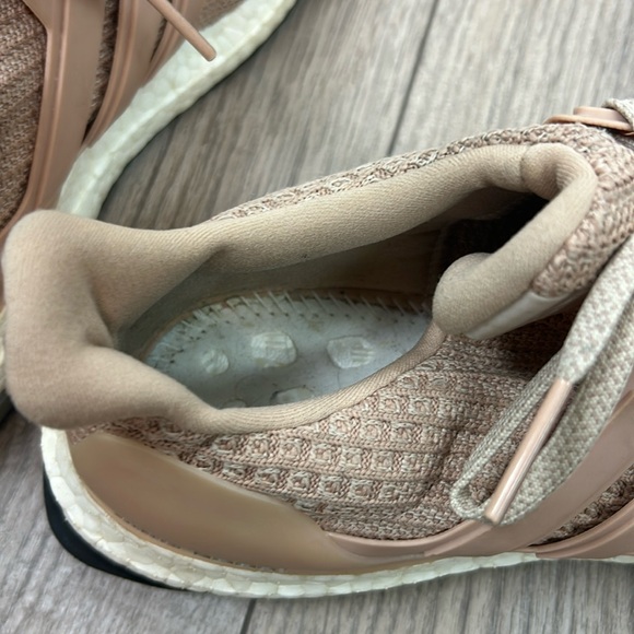 light pink adidas ultraboost - Picture 5 of 7